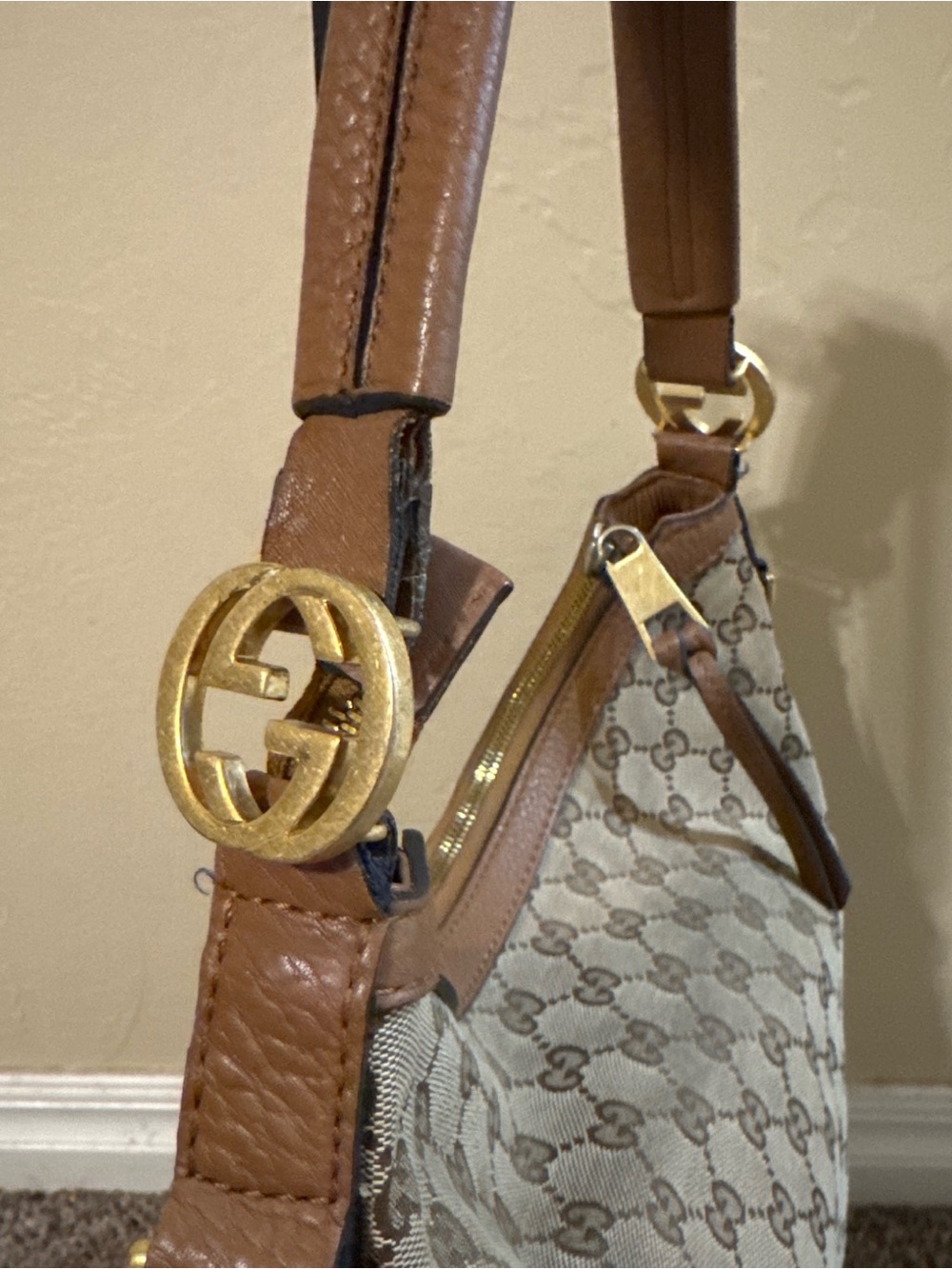 Gucci Beige and Brown GG Canvas Hobo Shoulder Bag - Picture 5 of 9